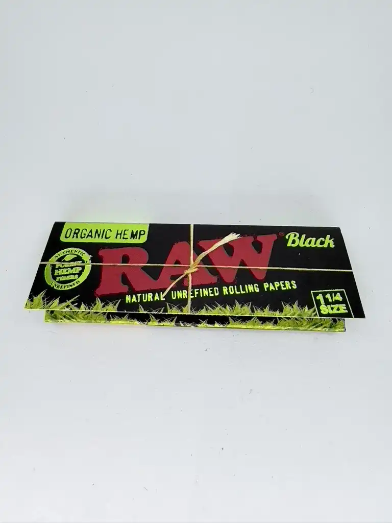 Raw Black Organic Hemp. Descubre un nivel superior en papeles para liar